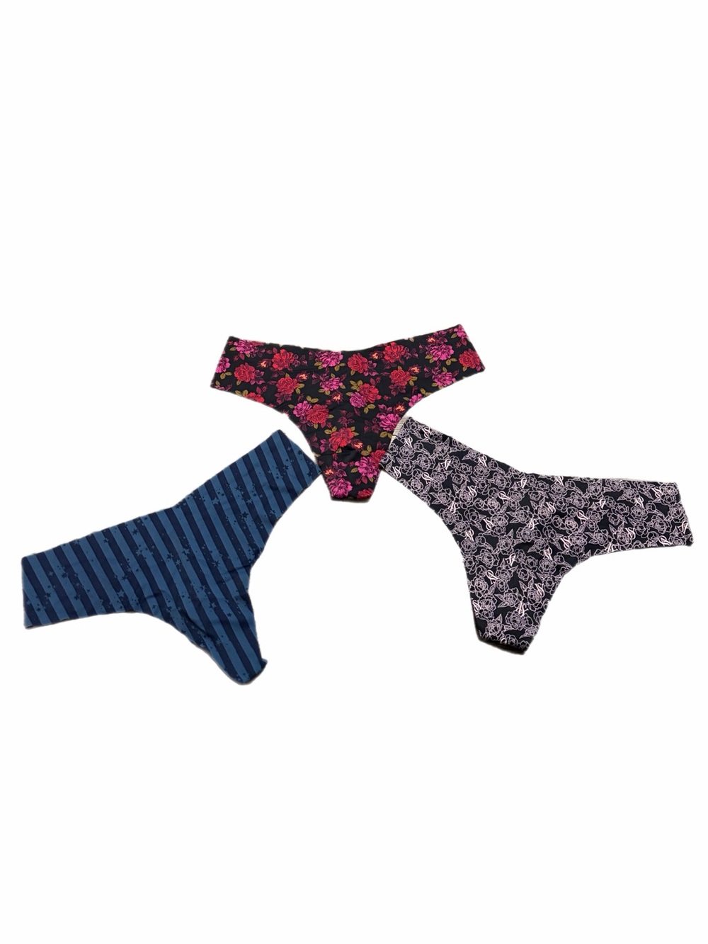 NWT Victoria’s Secret No-Show Thong Panties *3 PACK (Blue Stars, 2 Floral) XL